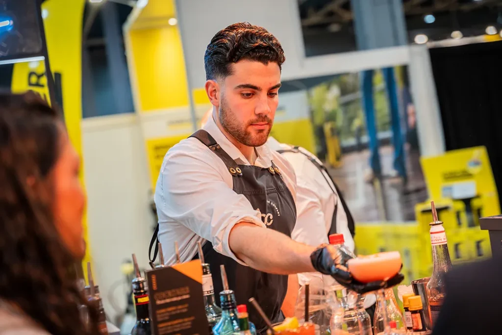 Cocktailbar tijdens een bedrijfsfeest of zakelijk evenement